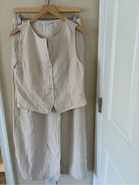 stradivarius Cream Sleeveless Button Front Vest and Skirt Set
